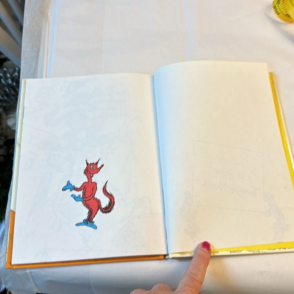🎉2/15.00🎉 Fox in Socks , Dr Seuss , rare find, cover top shown, pages clean - Picture 9 of 14